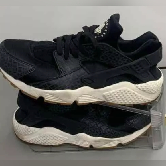 Nike Air Huarache Run Premium Women's Wolf Grey Black Sneakers Size 11 Used $237 - Picture 5 of 9